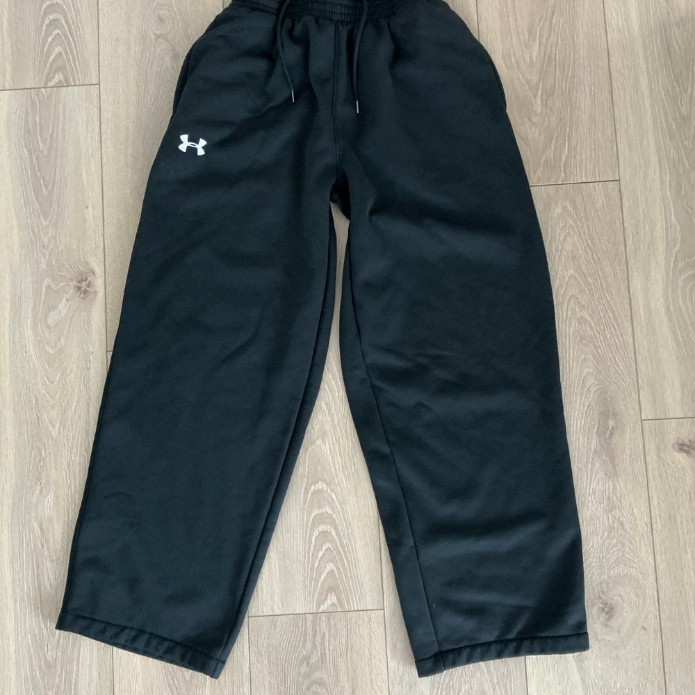 Under Armour Men’s Black Joggers size large